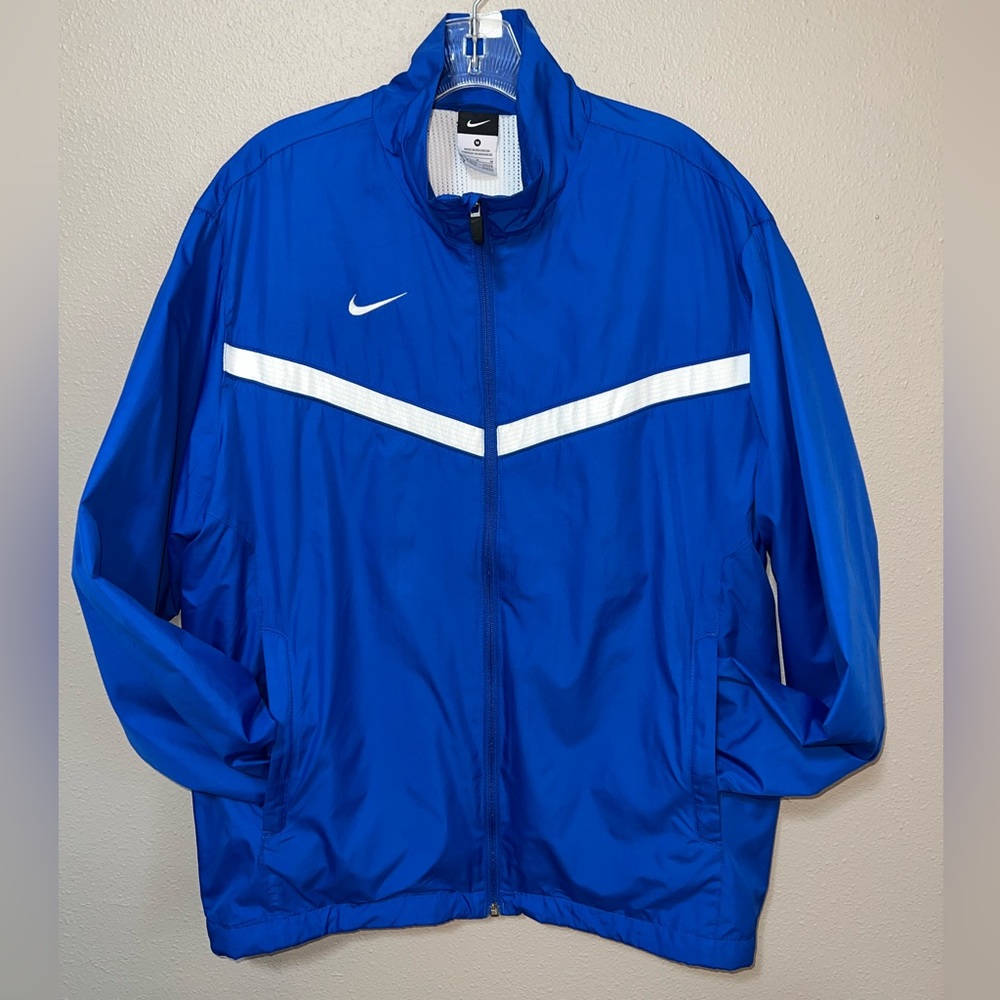 Nike Men’s Blue Windbreaker Set